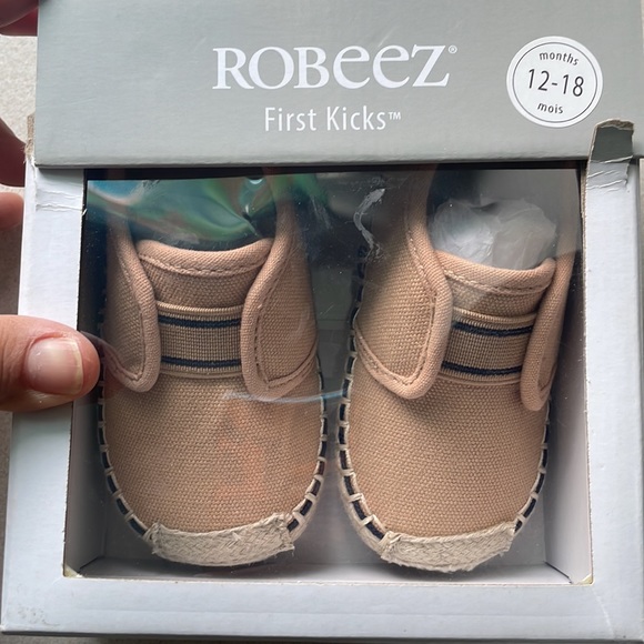Robeez first kicks - Picture 4 of 4